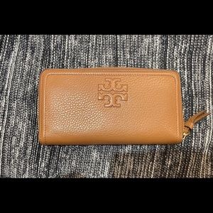 Tory Burch wallet